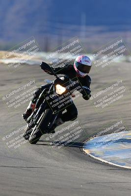 media/Jan-09-2022-SoCal Trackdays (Sun) [[2b1fec8404]]/Turns 9 and 8 (920am)/